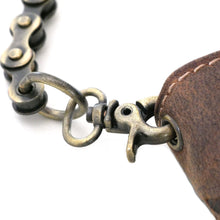 Laden Sie das Bild in den Galerie-Viewer, Naturleder Geldbörse - DEATHWING mit Kette - Querformat, Volllederausstattung , 11 Kartenfächer mit RFID Schutz, 2 Scheinfächer