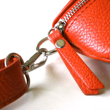 Laden Sie das Bild in den Galerie-Viewer, Sling Bag MILANO - in Knallfarben