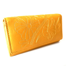 Laden Sie das Bild in den Galerie-Viewer, Geldbörse SAHARA - goldgelb, 9 Kartenfächer mit RFID-Schutz, 3 Scheinfächer