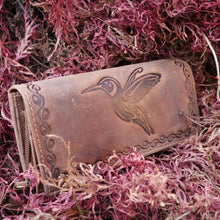 Laden Sie das Bild in den Galerie-Viewer, Naturleder Geldbörse KOLIBRI - braun, 14 Kartenfächer mit RFID Schutz, 2 Scheinfächer