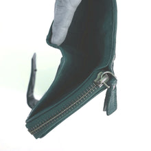 Laden Sie das Bild in den Galerie-Viewer, Reißverschluss Geldbörse CAPE TOWN - 16 Kartenfächer, tiefes Scheinfach, zweigeteiltes Münzfach, USED-OPTIK, Echtleder