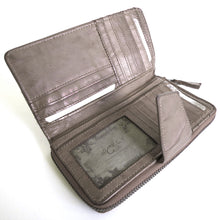Laden Sie das Bild in den Galerie-Viewer, Reißverschluss Geldbörse CAPE TOWN - 16 Kartenfächer, tiefes Scheinfach, zweigeteiltes Münzfach, USED-OPTIK, Echtleder
