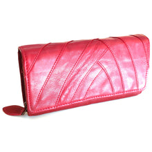 Laden Sie das Bild in den Galerie-Viewer, Geldbörse JAWS - rot, 12 Kartenfächer, 3 Scheinfächer, USED-OPTIK, Echtleder