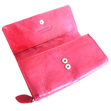 Laden Sie das Bild in den Galerie-Viewer, Geldbörse JAWS - rot, 12 Kartenfächer, 3 Scheinfächer, USED-OPTIK, Echtleder