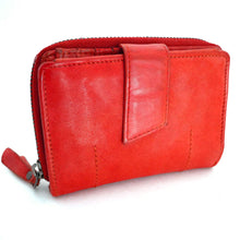 Laden Sie das Bild in den Galerie-Viewer, Reißverschluss Geldbörse DIAZ - 9 Kartenfächer, 1 tiefes Scheinfach, USED-OPTIK, Echtleder, RFID-Schutz