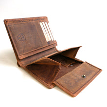 Laden Sie das Bild in den Galerie-Viewer, Naturleder Geldbörse FISHING - Hochkant, 8 Kartenfächer mit RFID Schutz, 2 Scheinfächer, Volllederausstattung
