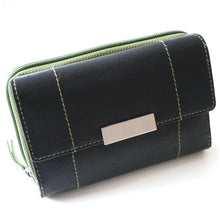 Laden Sie das Bild in den Galerie-Viewer, Damen Leder Geldbeutel zweifarbig in schwarz mit gruen und reissverschluss