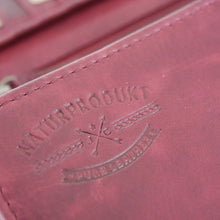 Laden Sie das Bild in den Galerie-Viewer, Naturleder Geldbörse LA GECKO - berry, 8 Kartenfächer mit RFID Schutz, 2 Scheinfächer, 1 Münzfach mit RV