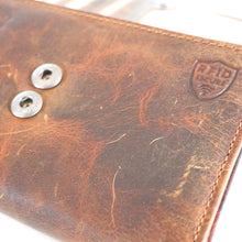 Laden Sie das Bild in den Galerie-Viewer, Naturleder Geldbörse LA GECKO - cognac, 8 Kartenfächer mit RFID Schutz, 2 Scheinfächer, 1 Münzfach mit RV