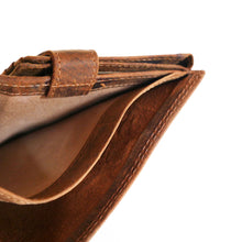 Laden Sie das Bild in den Galerie-Viewer, Naturledergeldbörse HORSE - Hochkant - 10 kartenfächer mit RFID Schutz - 2 Scheinfächer - Volllederausstattung