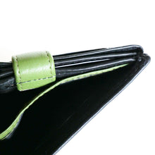 Laden Sie das Bild in den Galerie-Viewer, Geldbörse SMOOTH - hochkant, 11 genähte Kartenfächer, 2 Scheinfächer, doppelter Druckknopfverschluss