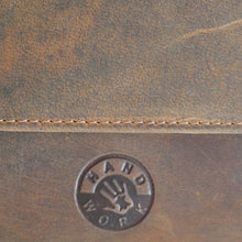 Laden Sie das Bild in den Galerie-Viewer, Naturleder Geldbörse WILDSCHWEIN - Querformat, Voll-Lederausstattung , 6 Kartenfächer mit RFID Schutz, 2 Scheinfächer