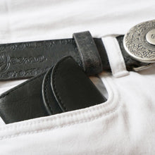 Laden Sie das Bild in den Galerie-Viewer, MINI Ledergeldbörse - schwarz, 2 Kartenfächer mit RFID-Schutz