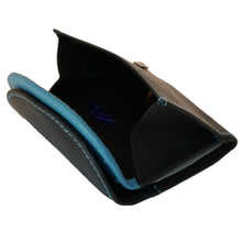 Laden Sie das Bild in den Galerie-Viewer, Mini Leder Geldbeutel zweifarbig in schwarz tuerkis mit Platz fuer drei Bankkarten