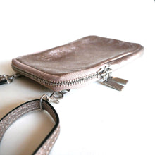 Laden Sie das Bild in den Galerie-Viewer, handytasche-echtleder-glitzer