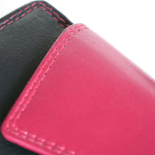Laden Sie das Bild in den Galerie-Viewer, Geldbörse SMOOTH - hochkant, 11 genähte Kartenfächer, 2 Scheinfächer, doppelter Druckknopfverschluss