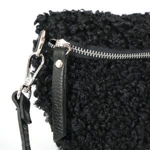 Crossover Bag MERANO - Made in Italy - Erlebe den absoluten Winterspaß mit unserer winterlichen Crossover Bag MERANO!